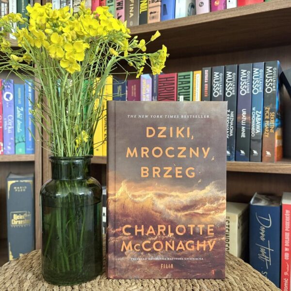 Okładka książki "Dziki, mroczny brzeg" Charlotte McConaghy