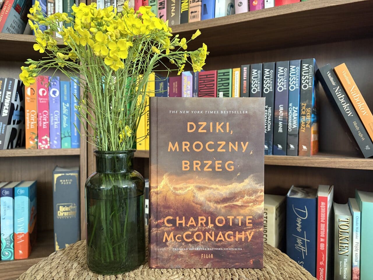 Okładka książki "Dziki, mroczny brzeg" Charlotte McConaghy